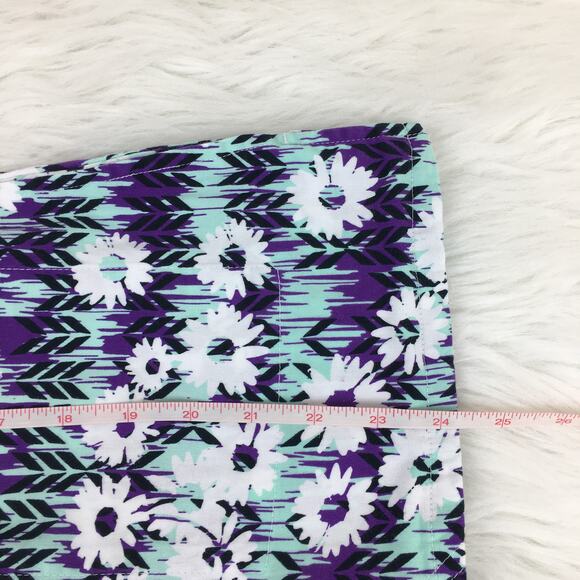 KD110 by Barco Small Floral Print Scrub Top Purple - Picture 10 of 10